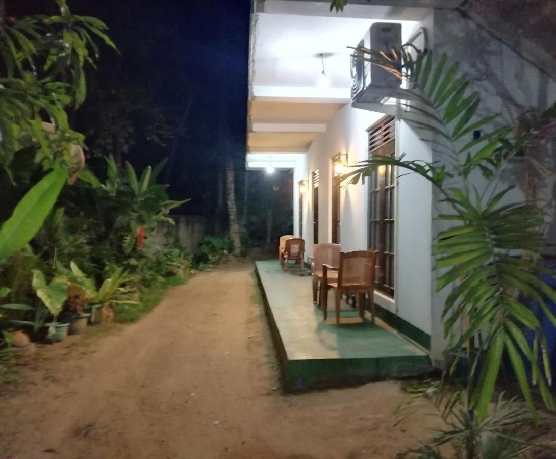 Jungle Guest ,Mirissa Ξενοδοχείο Εξωτερικό φωτογραφία